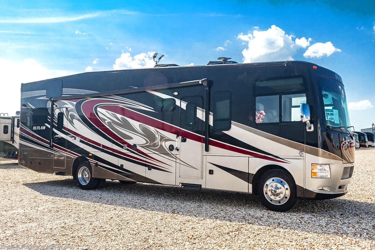 Used 2016 Thor Motor Coach Outlaw 37LS available in Alvarado, Texas