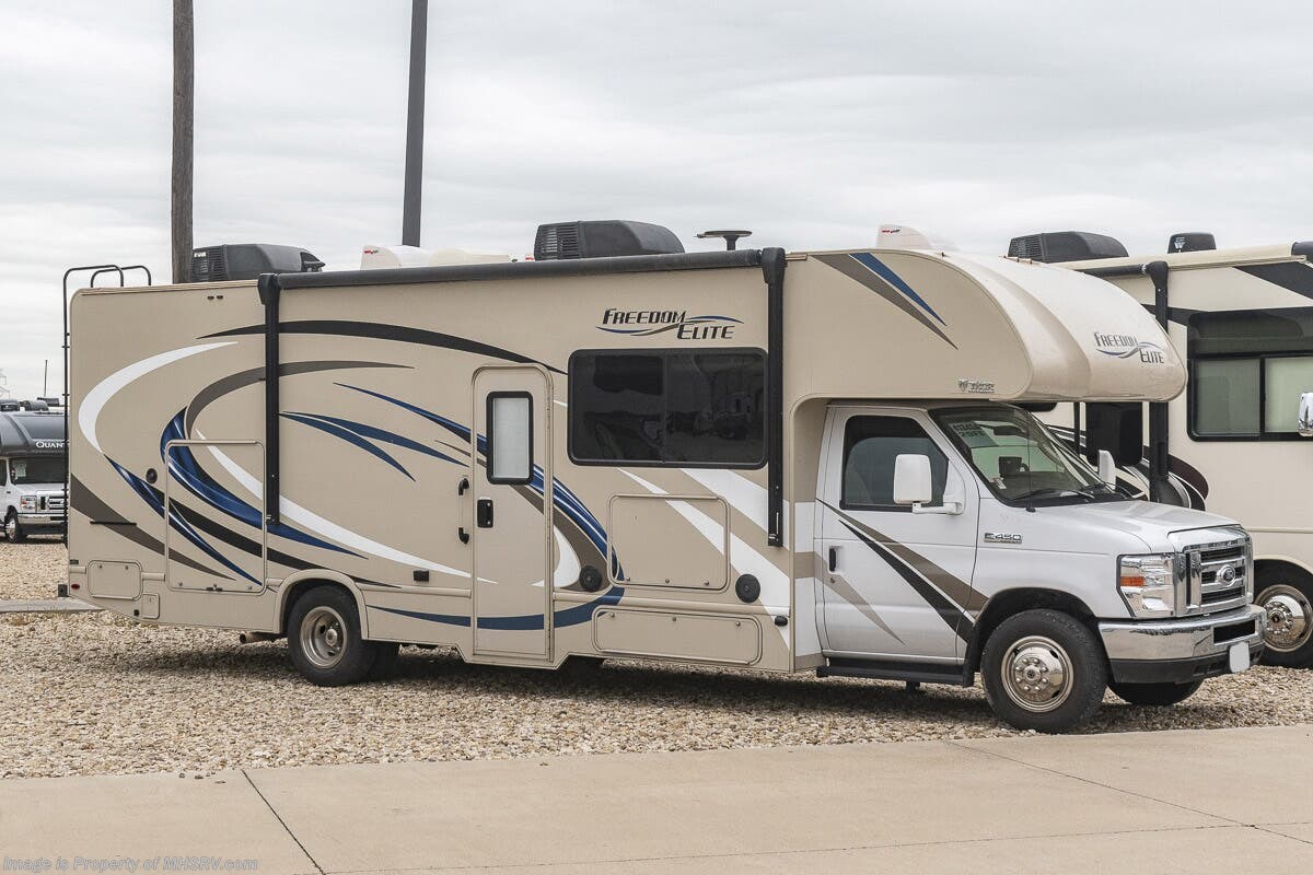 Used 2018 Thor Motor Coach Freedom Elite 29FE available in Alvarado, Texas