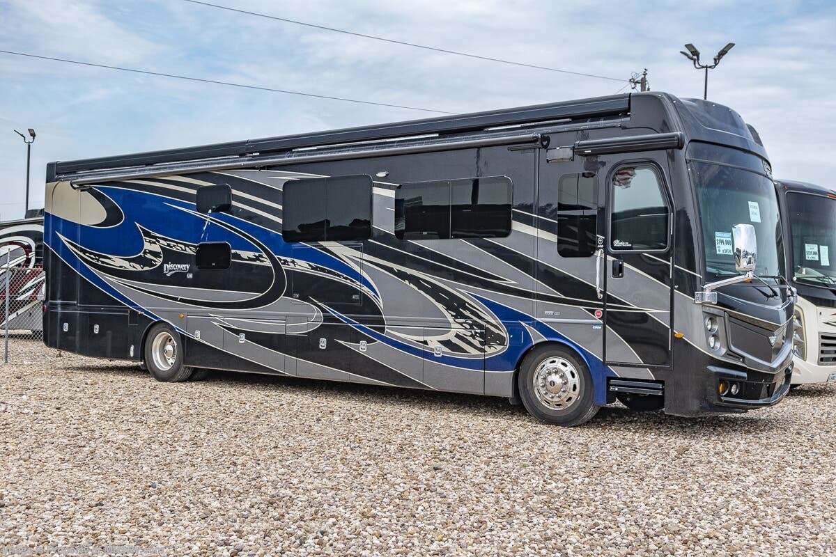 Used 2019 Fleetwood Discovery LXE 40G available in Alvarado, Texas