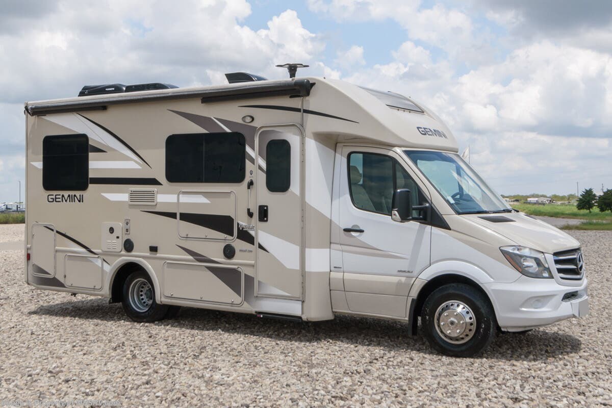 Used 2017 Thor Motor Coach Gemini 24TX available in Alvarado, Texas