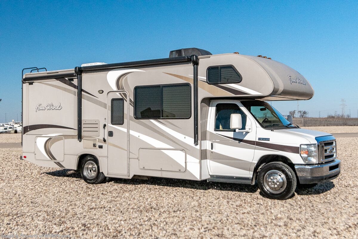 Used 2015 Thor Motor Coach Four Winds 26A available in Alvarado, Texas