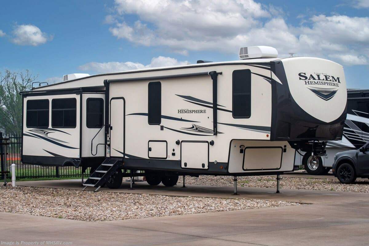 Used 2021  Forest River Salem Hemisphere 369BL by Forest River from Motor Home Specialist in Alvarado, TX