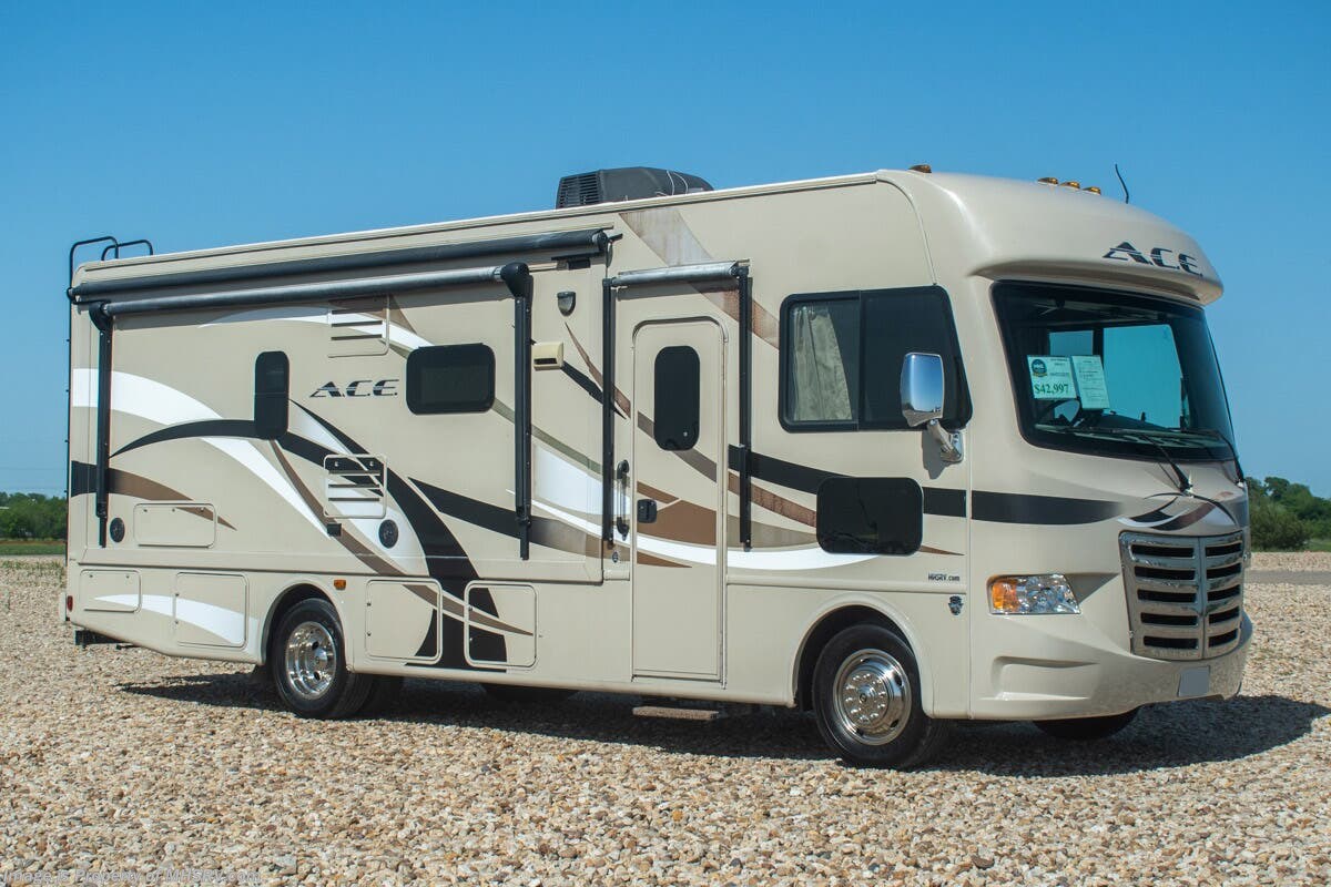 Used 2015  Thor Motor Coach A.C.E. EVO 27.1 by Thor Motor Coach from Motor Home Specialist in Alvarado, TX