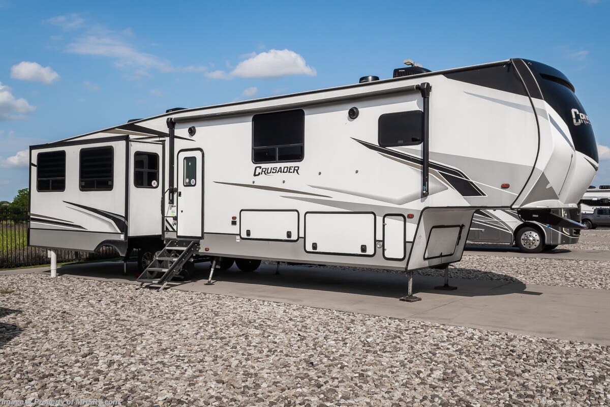 Used 2021 Prime Time Crusader 382MBH available in Alvarado, Texas
