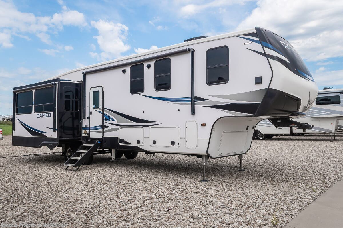 Used 2023 CrossRoads Cameo CE3891MK available in Alvarado, Texas