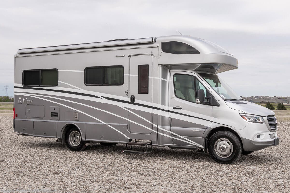 Used 2020 Winnebago View 24J available in Alvarado, Texas