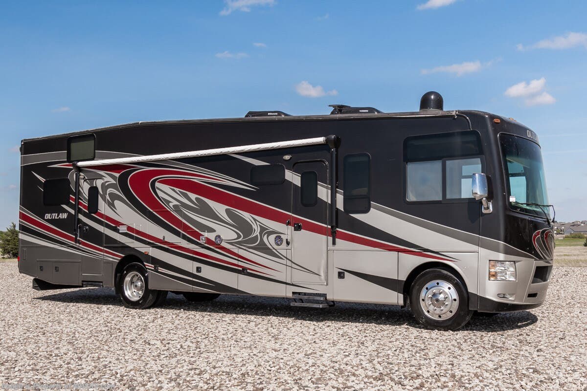 Used 2016 Thor Motor Coach Outlaw 37LS available in Alvarado, Texas