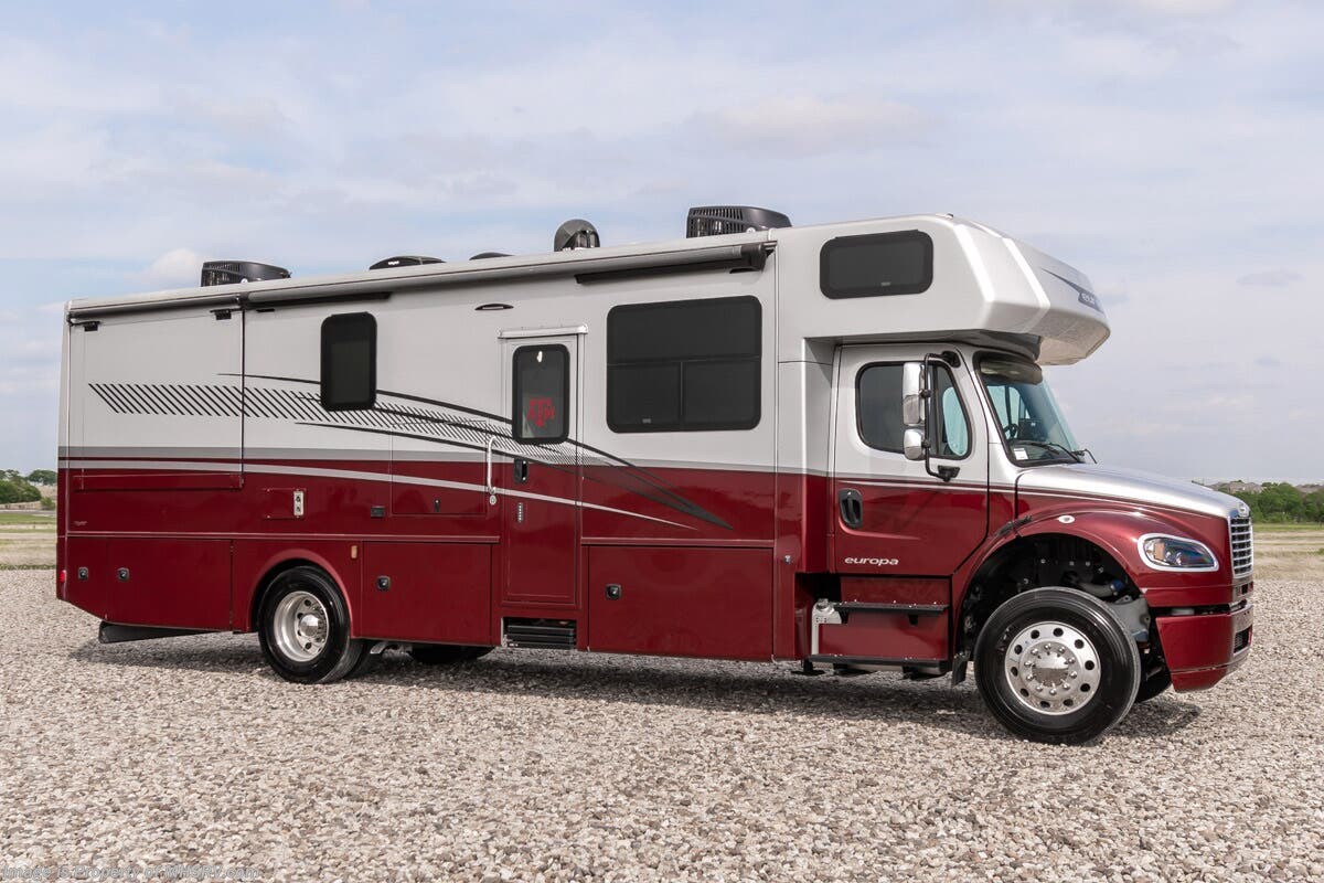 Used 2023 Dynamax Corp Europa 32KD available in Alvarado, Texas