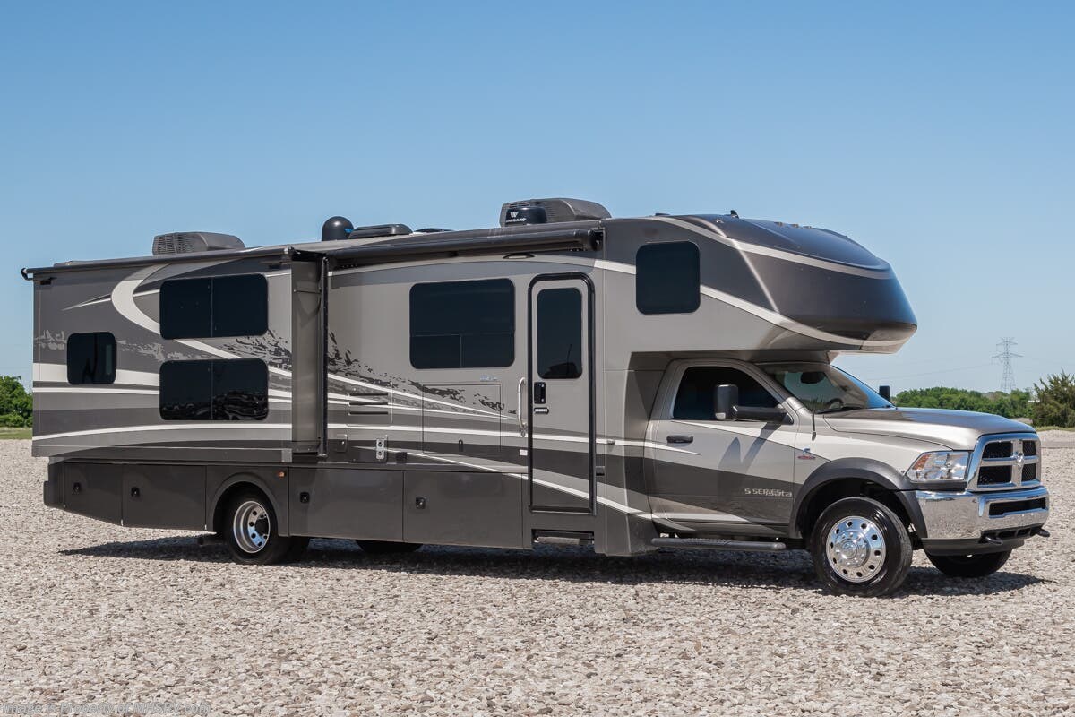 Used 2019 Dynamax Corp Isata 5 Series 35DB available in Alvarado, Texas