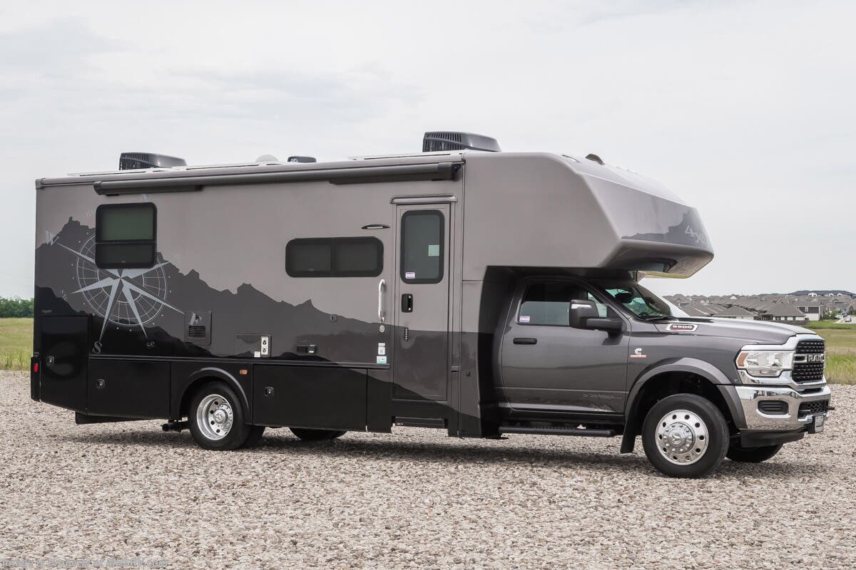 Used 2025 Dynamax Corp Isata 5 Series 28SS available in Alvarado, Texas