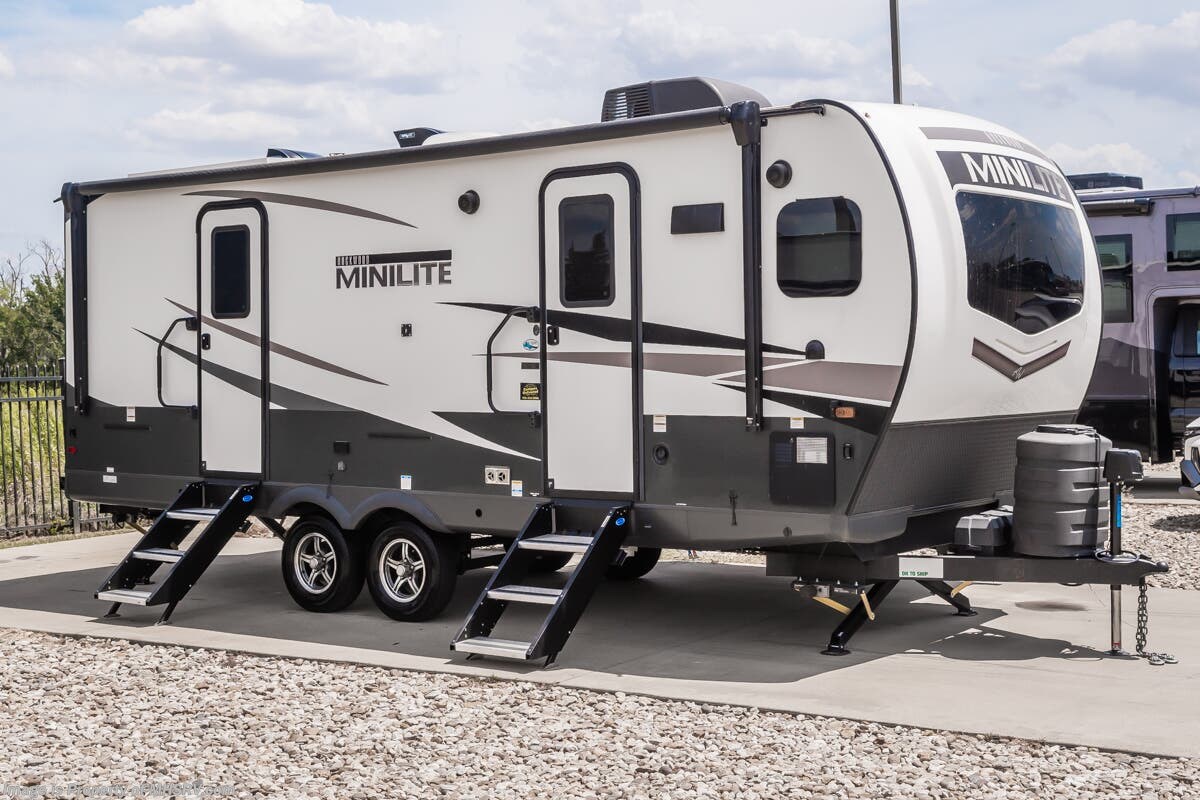 Used 2024 Forest River Rockwood Mini Lite 2516S available in Alvarado, Texas