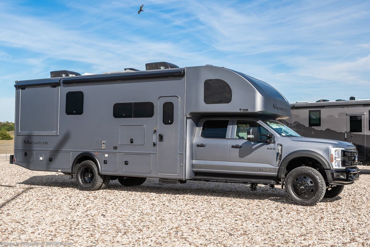 New 2027 Thor Motor Coach Magnitude Grand C33 available in Alvarado, Texas