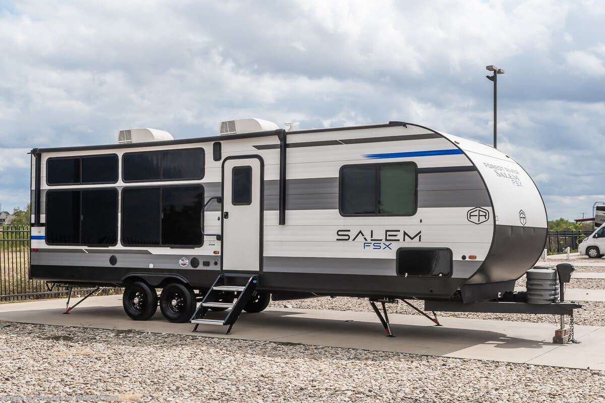 Used 2025  Forest River Salem FSX 28VC by Forest River from Motor Home Specialist in Alvarado, TX
