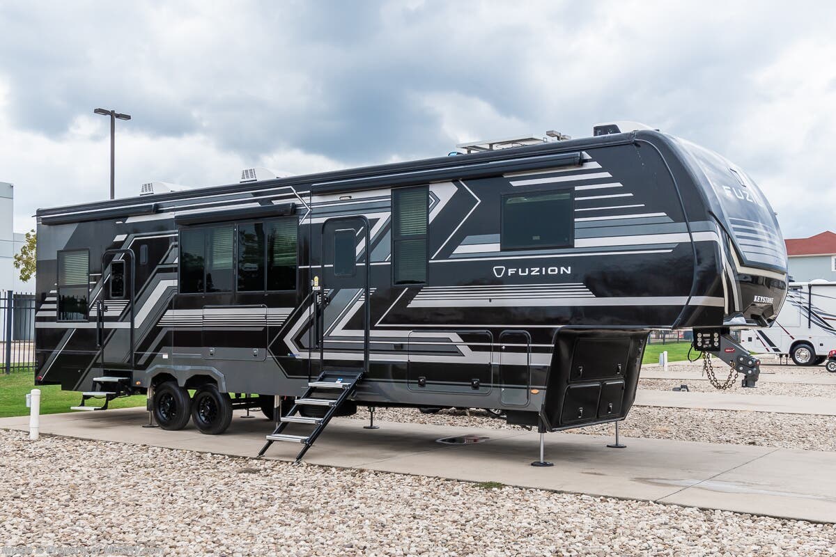 Used 2026 Keystone Fuzion 373 available in Alvarado, Texas