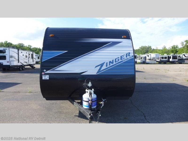New 2025 CrossRoads Zinger Lite 18RB available in Belleville, Michigan