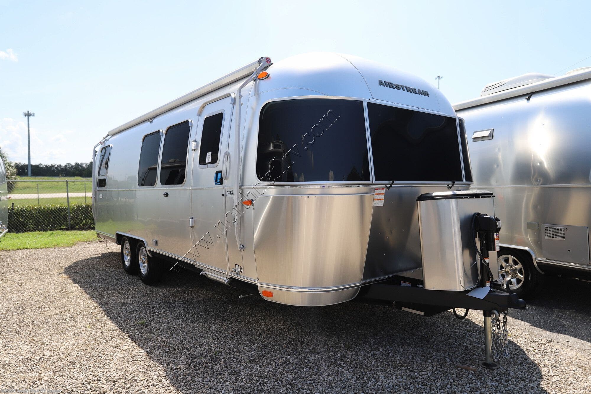 New 2027 Airstream Flying Cloud 28RB available in Fort Myers, Florida