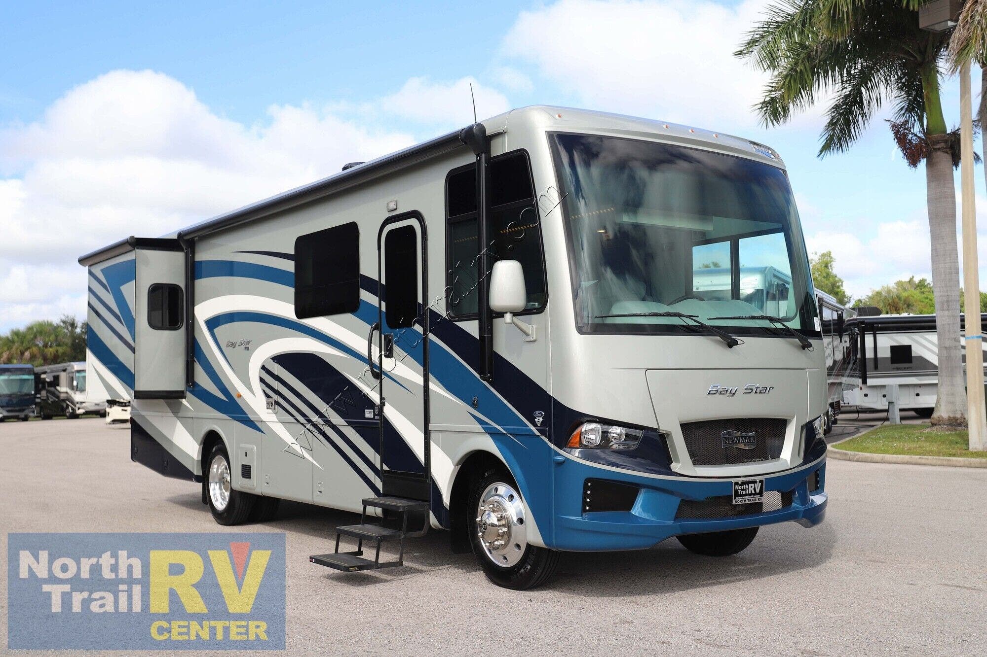 Used 2022 Newmar Bay Star 3014 available in Fort Myers, Florida