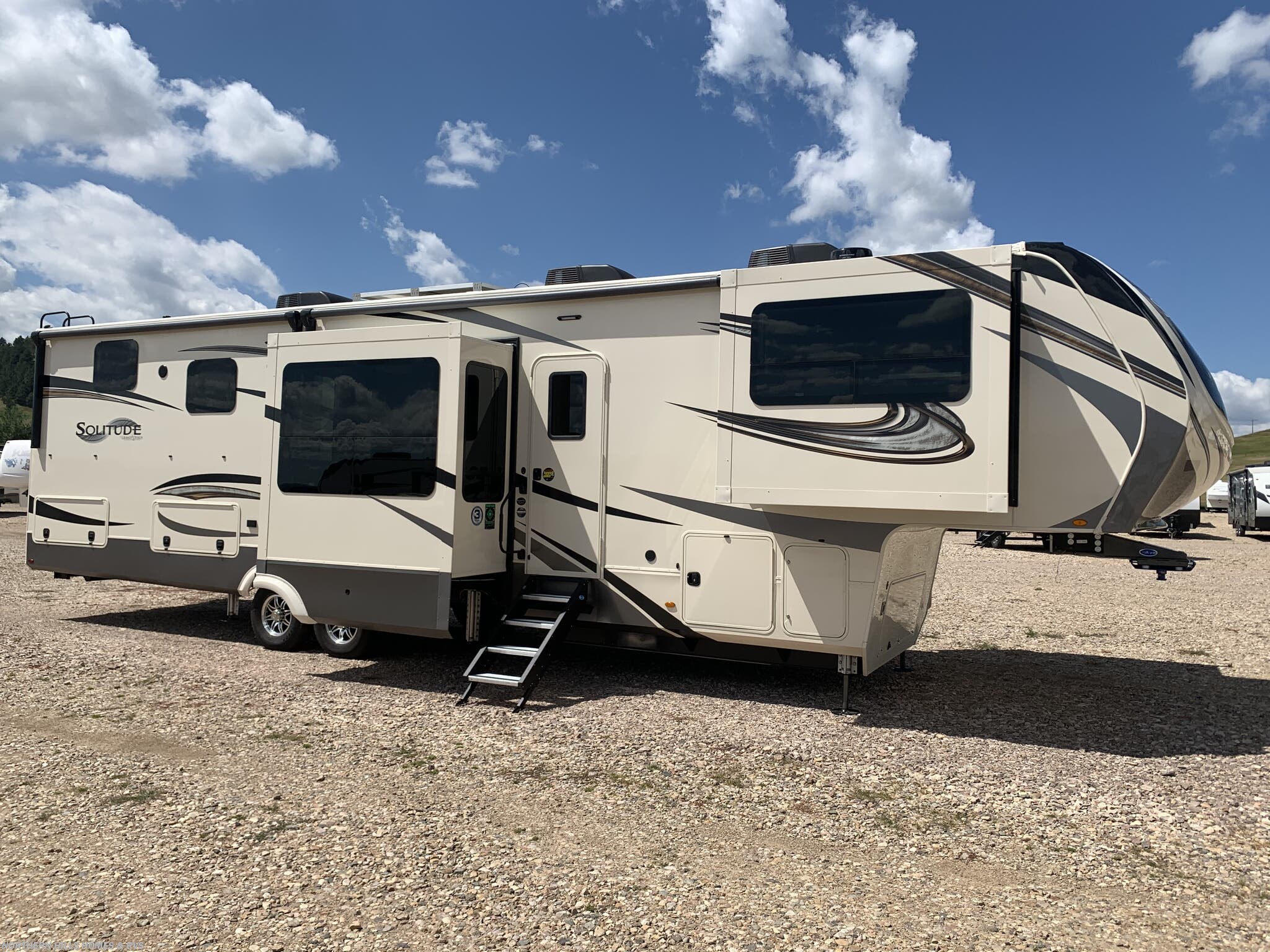 2021 Grand Design Solitude 380FL RV for Sale in Whitewood, SD 57793 |  GD21S03 | RVUSA.com Classifieds