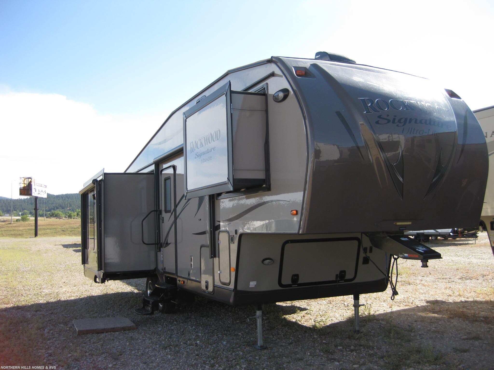 Used 2014 Forest River Rockwood Signature Ultra Lite 8289WS available in Whitewood, South Dakota