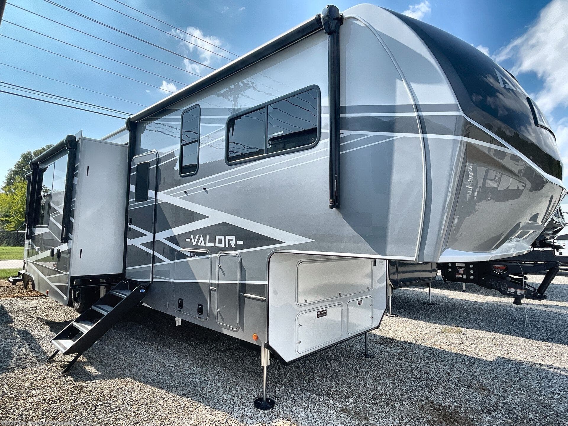 New 2026 Alliance RV Valor 44V14 available in Louisville, Tennessee