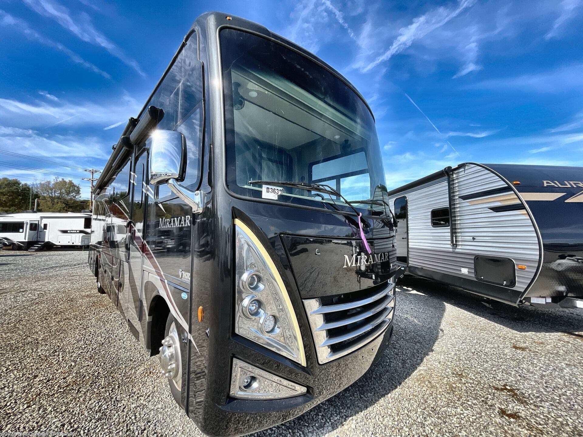Used 2022 Thor Motor Coach Miramar 35.2 available in Louisville, Tennessee
