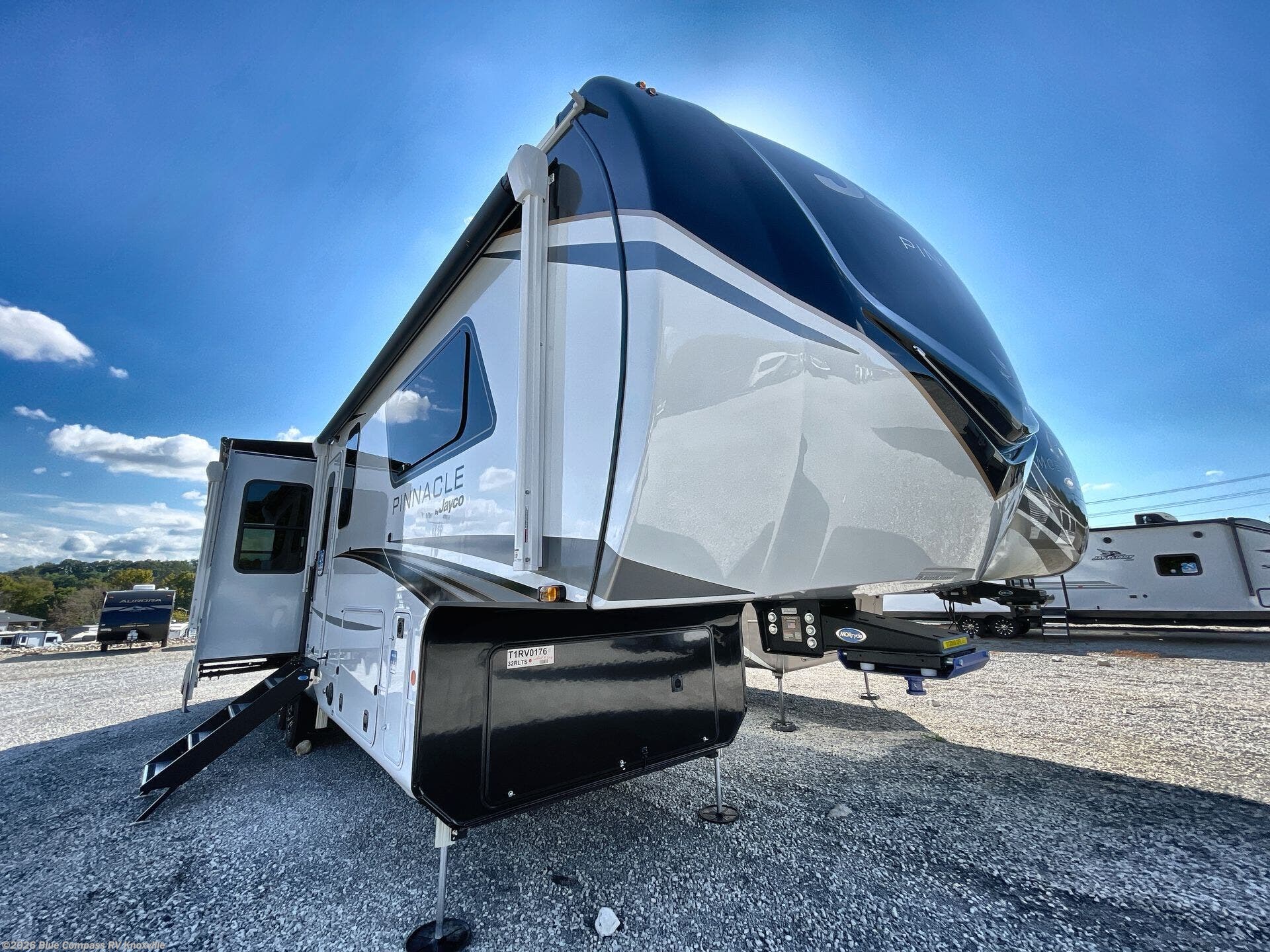 New 2026 Jayco Pinnacle 32RLTS available in Louisville, Tennessee