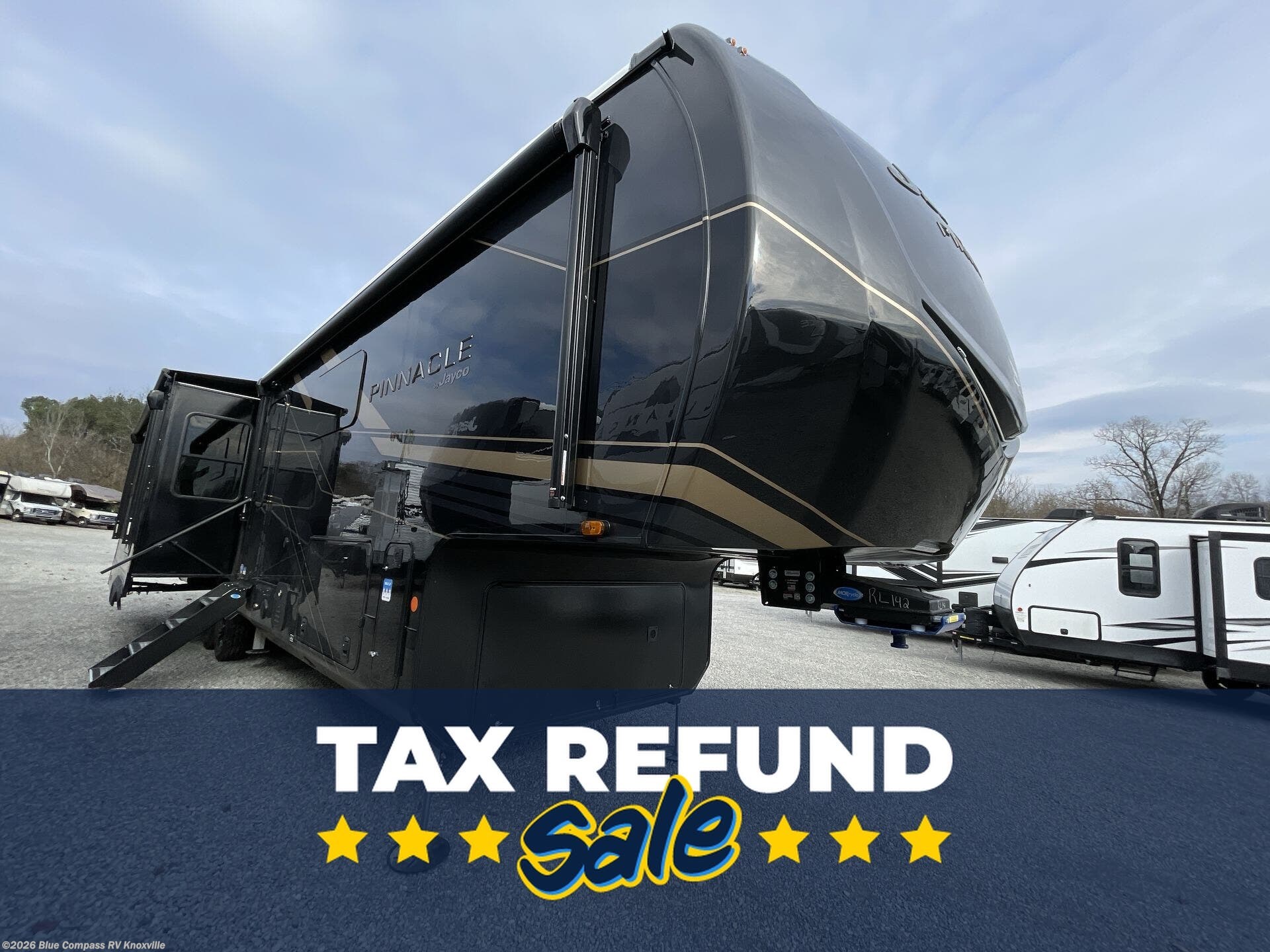 New 2026 Jayco Pinnacle 36FBTS available in Louisville, Tennessee