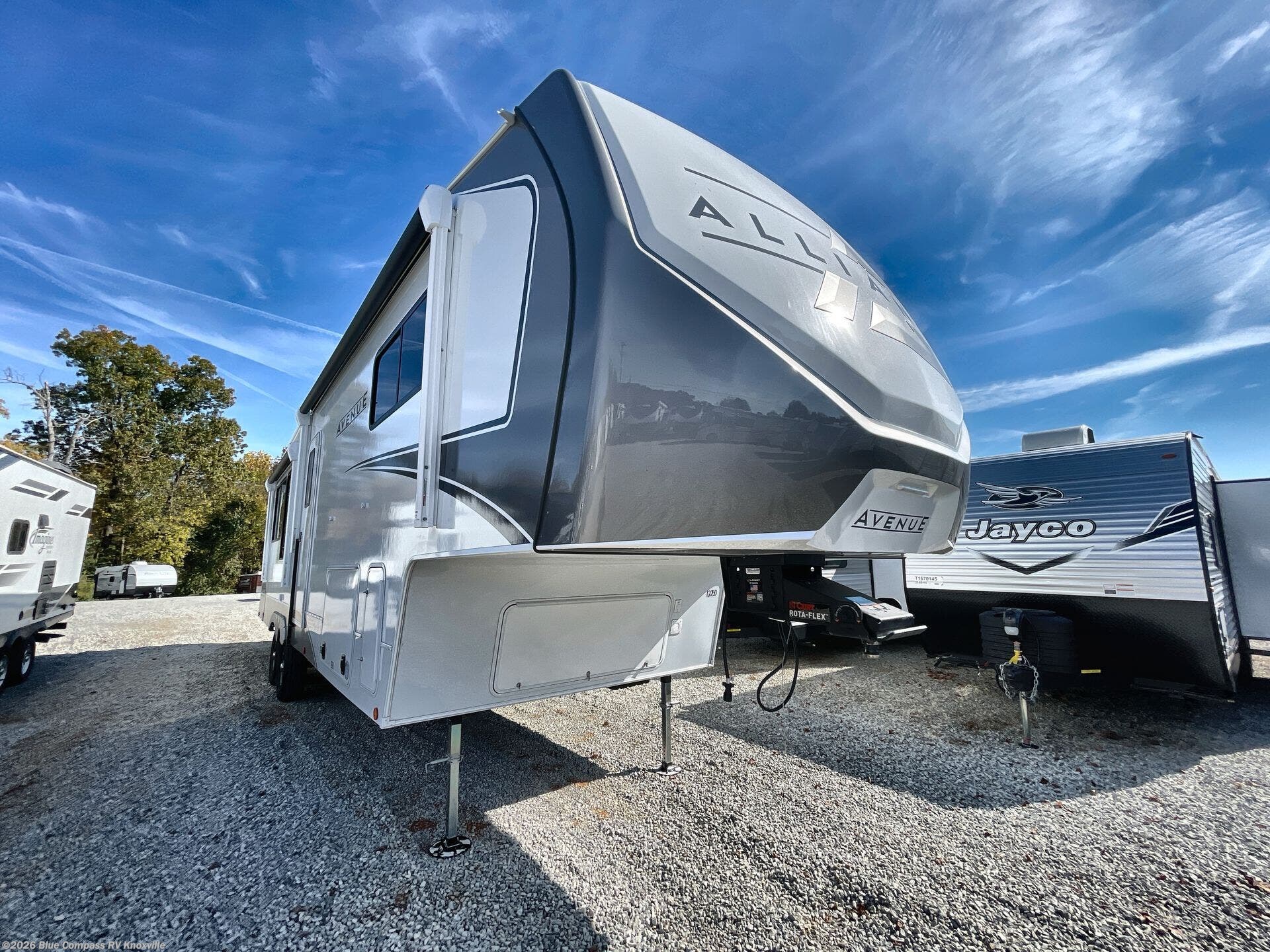 New 2026 Alliance RV Avenue 32RLS available in Louisville, Tennessee