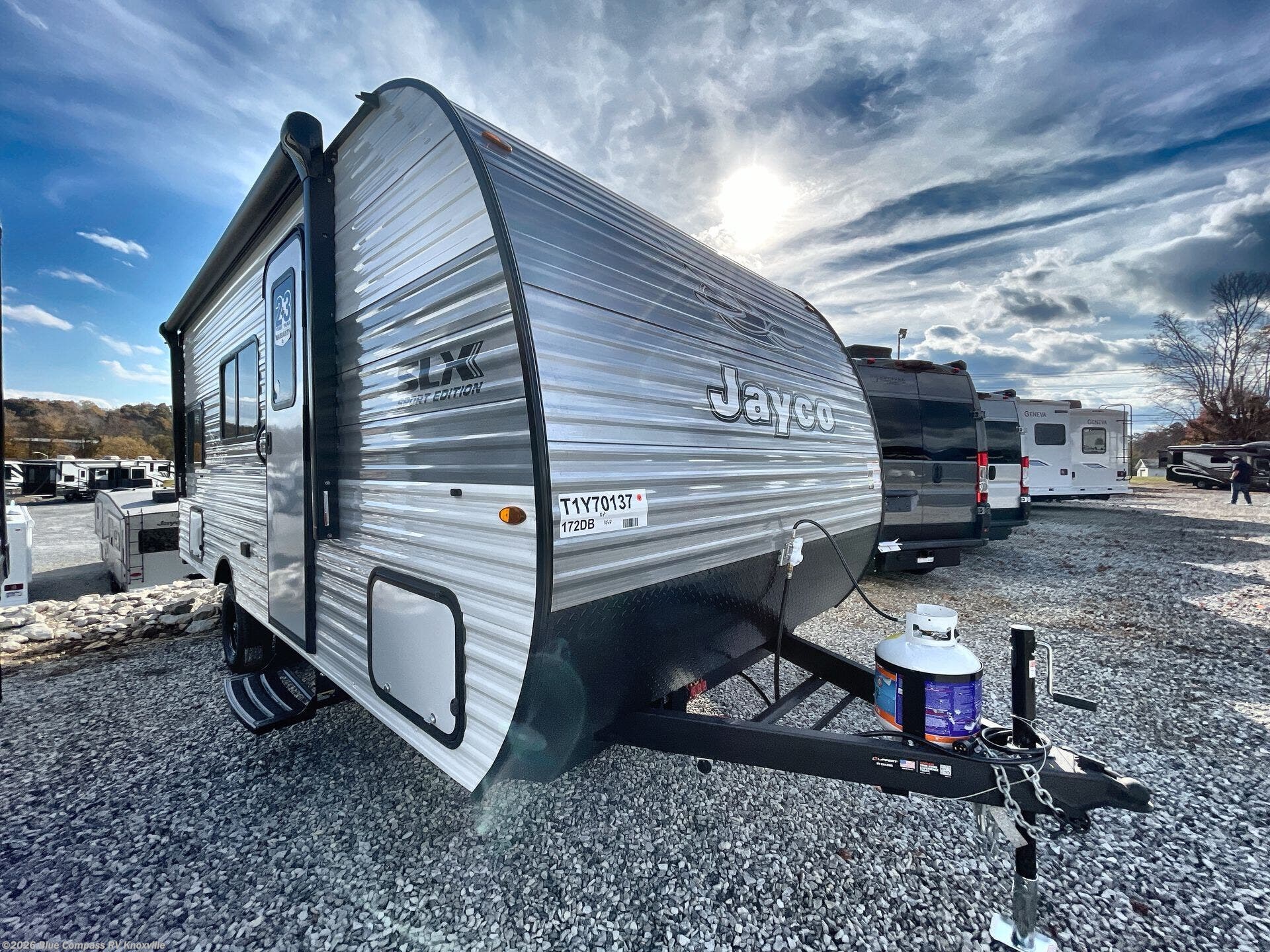New 2026 Jayco Jay Flight SLX 172DB Sport's Edition available in Louisville, Tennessee