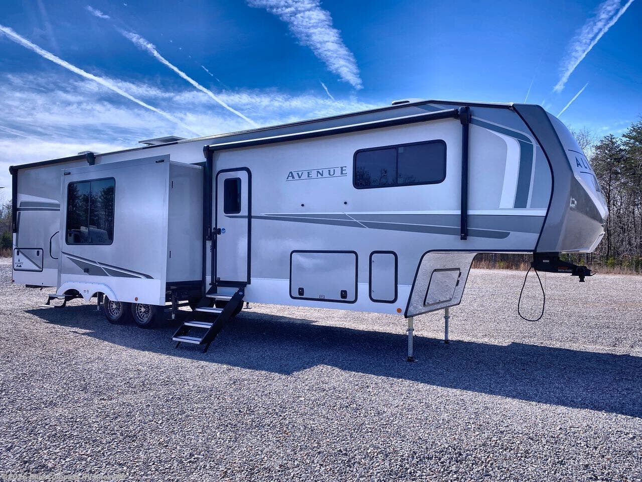 New 2025 Alliance RV Avenue 38DBL available in Louisville, Tennessee