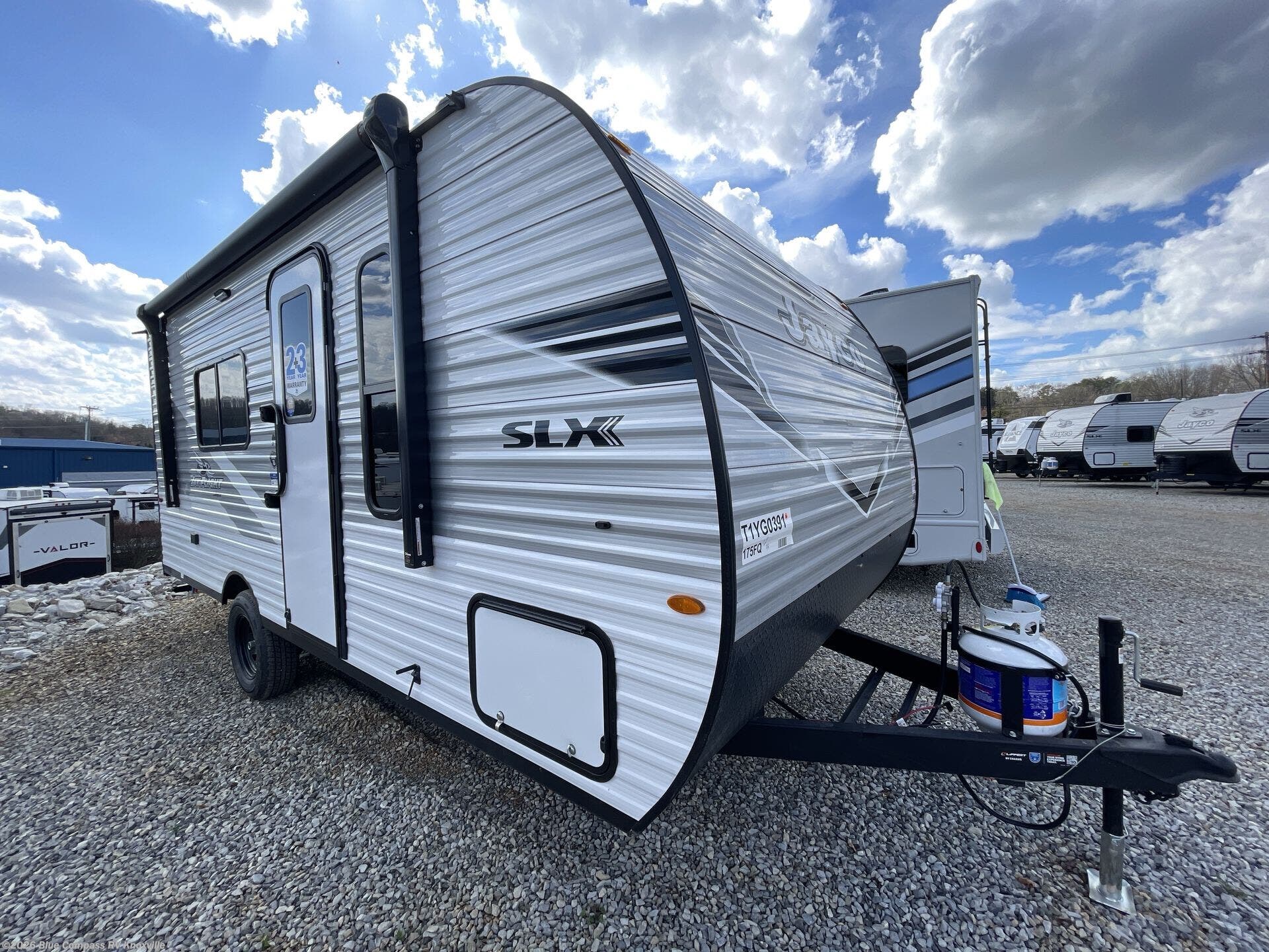New 2026 Jayco Jay Flight SLX 175FQ available in Louisville, Tennessee