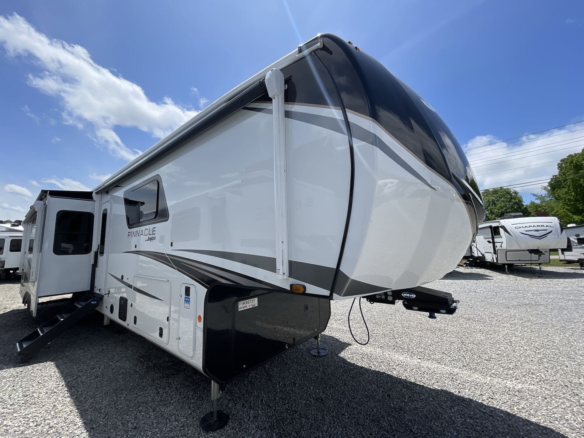 New 2026 Jayco Pinnacle 38FBRK available in Louisville, Tennessee