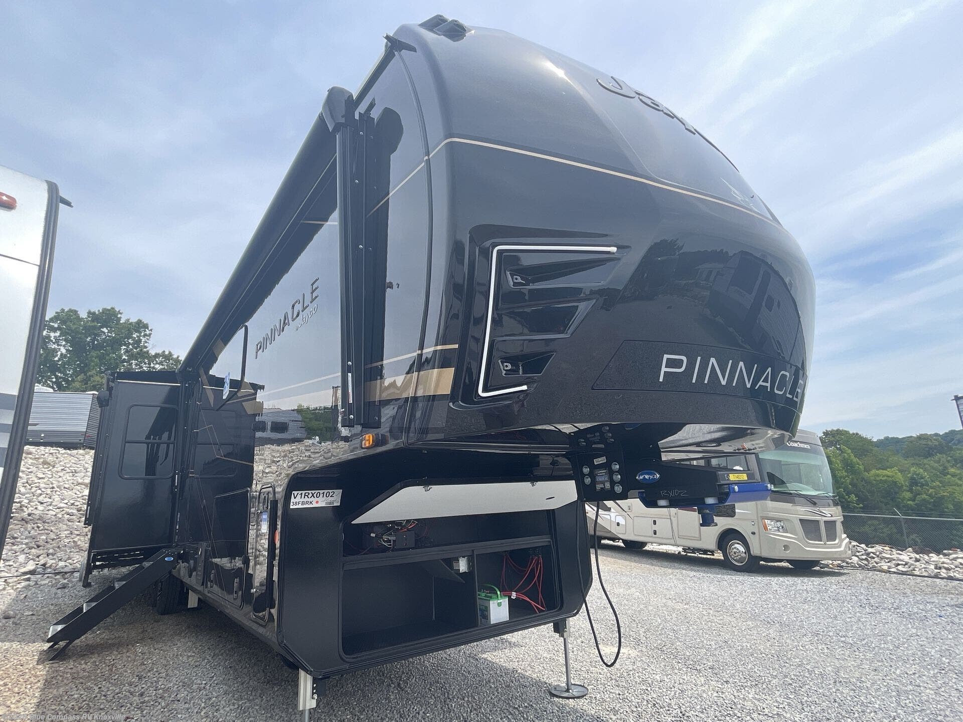 New 2027 Jayco Pinnacle 38FBRK available in Louisville, Tennessee