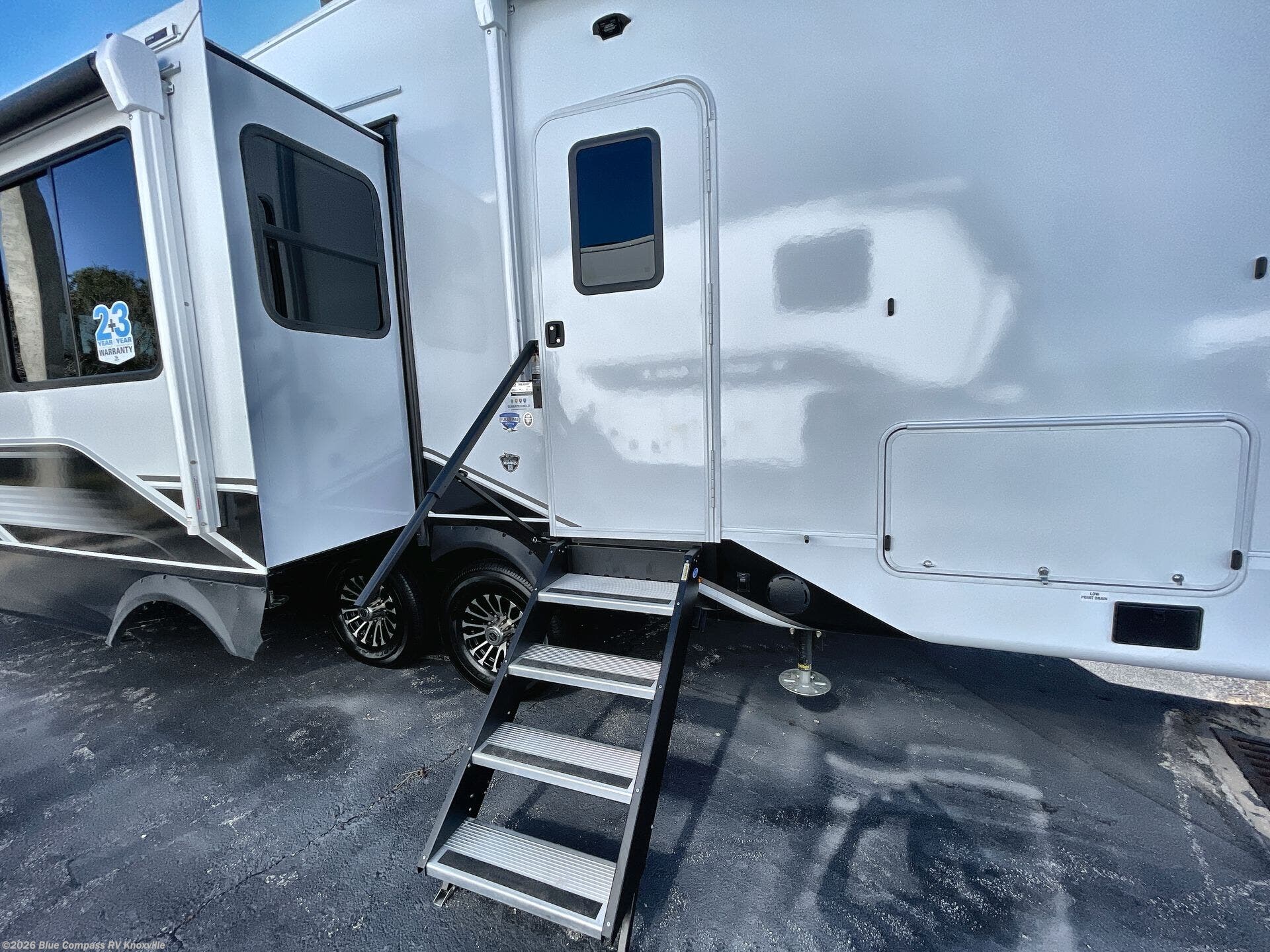 New 2027 Jayco Eagle 355MBQS available in Louisville, Tennessee