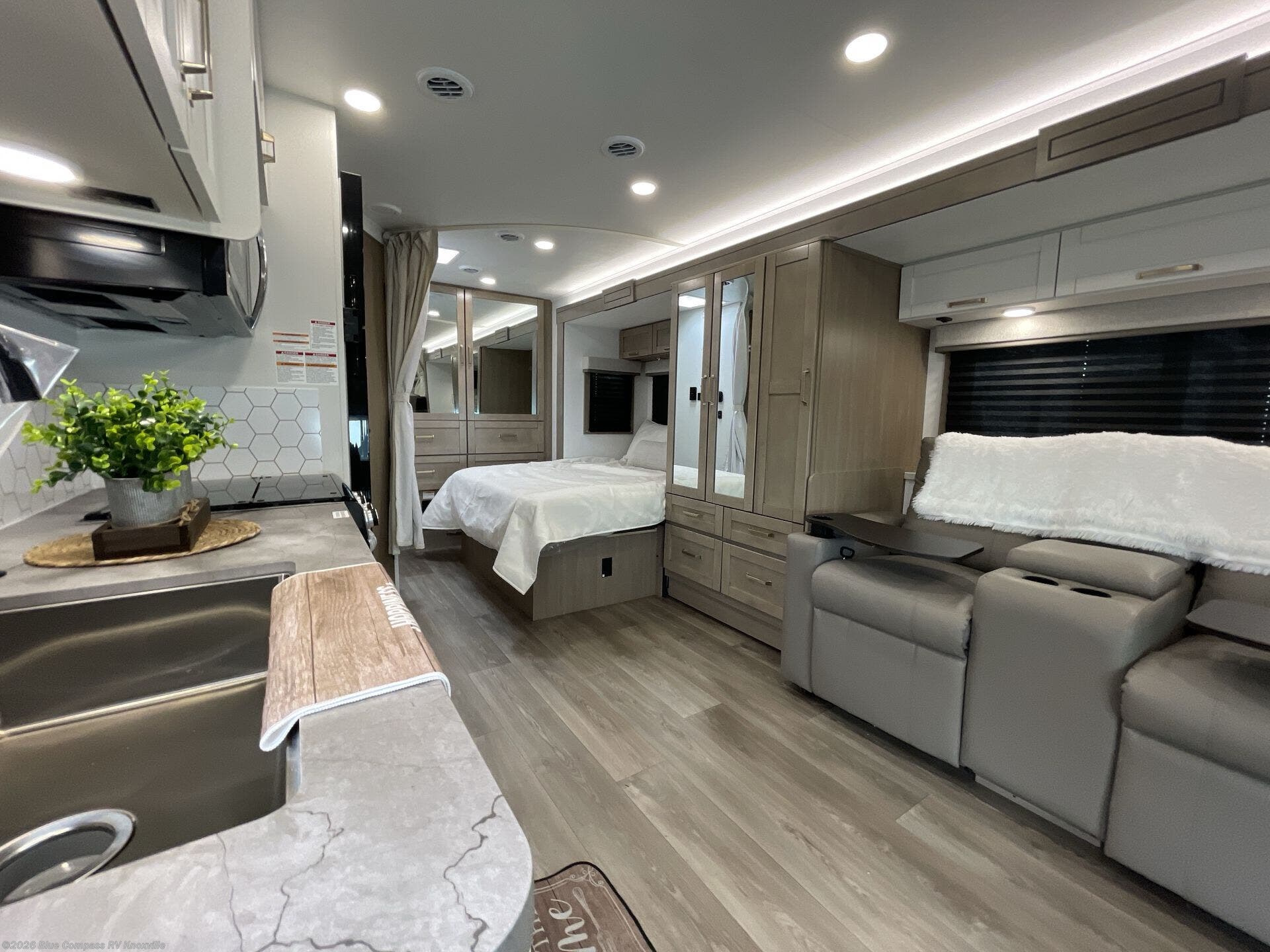 New 2027 Entegra Coach Odyssey 24B available in Louisville, Tennessee
