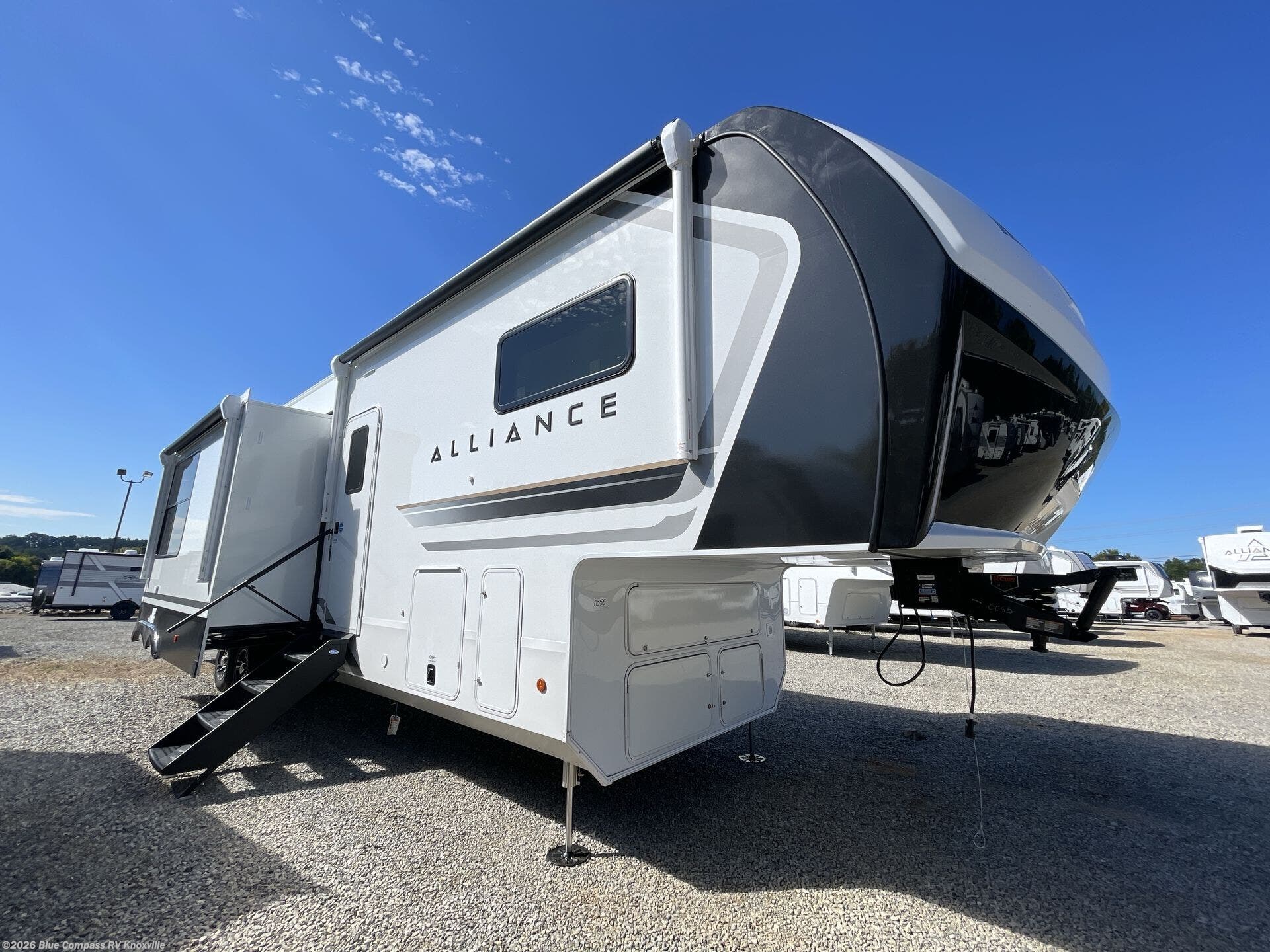 New 2027 Alliance RV Paradigm 395DS available in Louisville, Tennessee