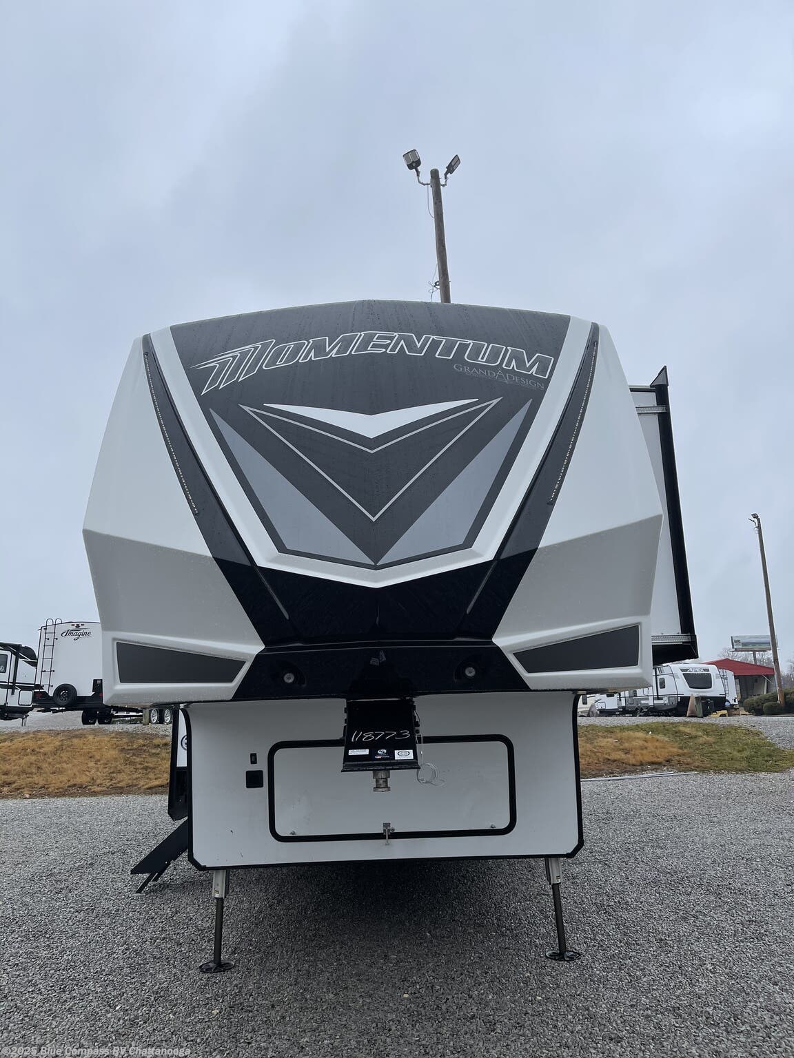 2022 Grand Design Momentum 351M-R