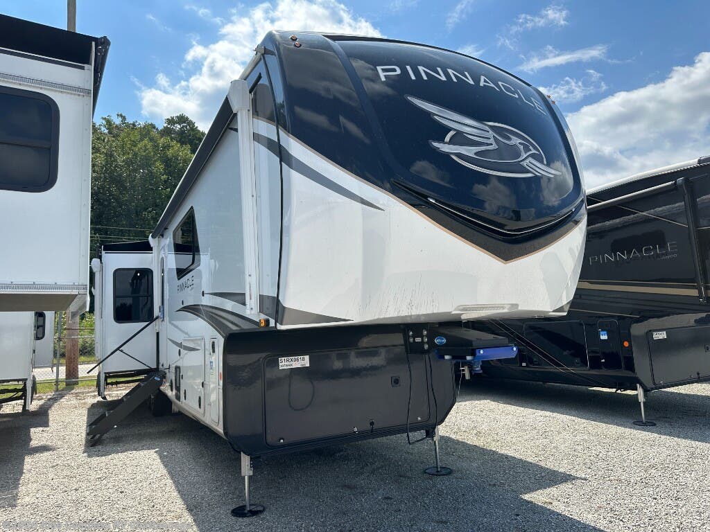 New 2026 Jayco Pinnacle 38FBRK available in Ringgold, Georgia