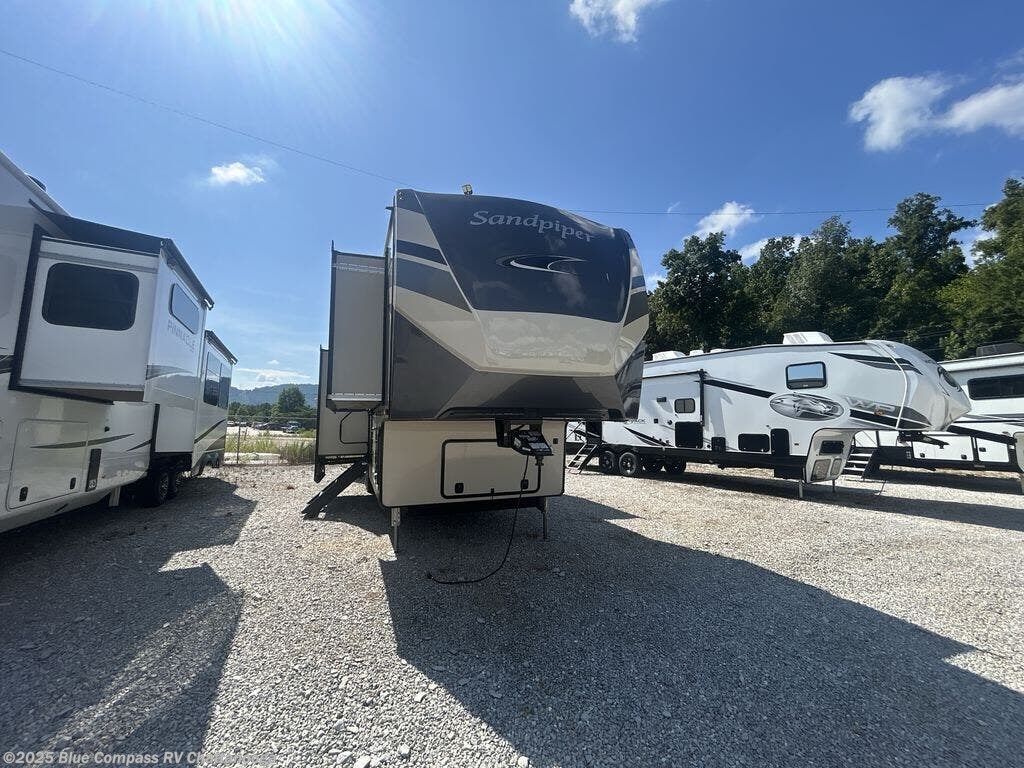 Used 2021 Forest River Sandpiper 38fkok available in Ringgold, Georgia