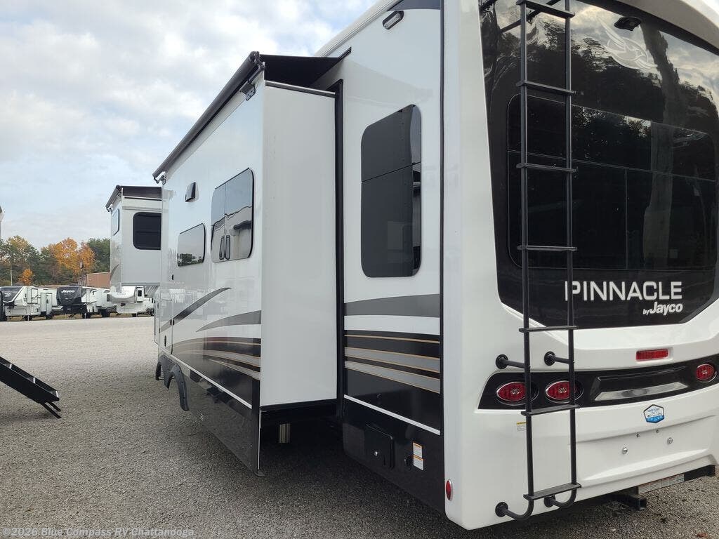 New 2026 Jayco Pinnacle 36FBTS available in Ringgold, Georgia