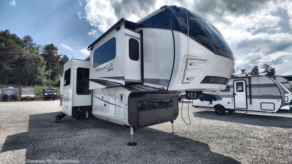 New 2027 Jayco Pinnacle 39FLOK available in Ringgold, Georgia