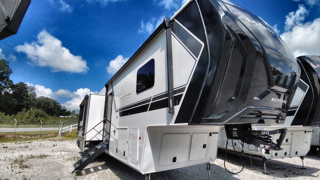 New 2027 Keystone Montana High Country 391TB available in Ringgold, Georgia