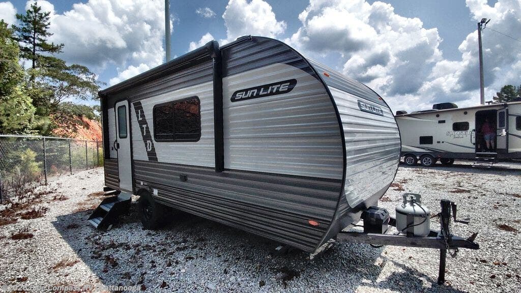 Used 2024 Sunset Park RV Sun Lite LTD 19RK available in Ringgold, Georgia