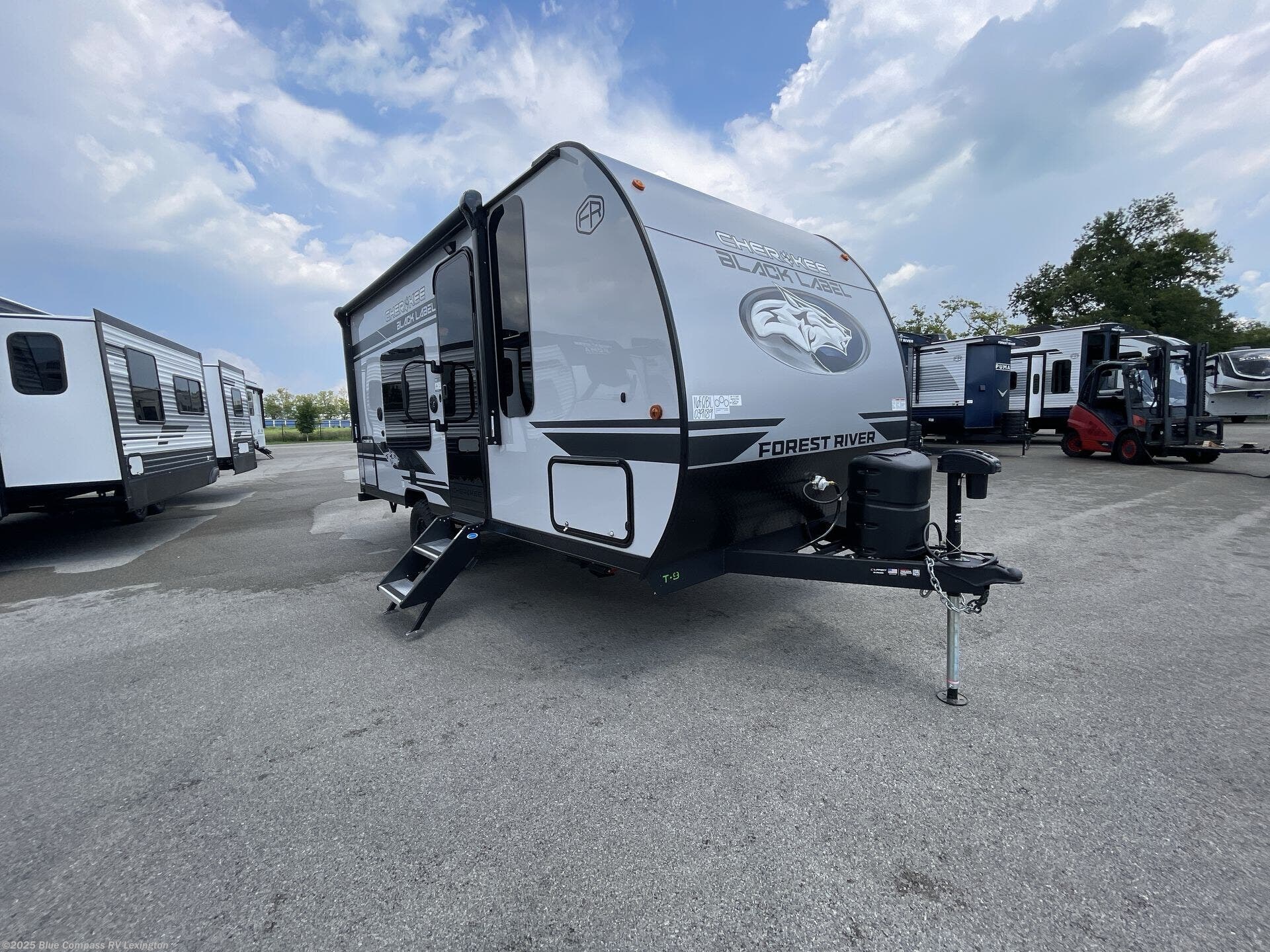 New 2026 Forest River Cherokee Wolf Pup Black Label 16FQWBLW available in Georgetown, Kentucky