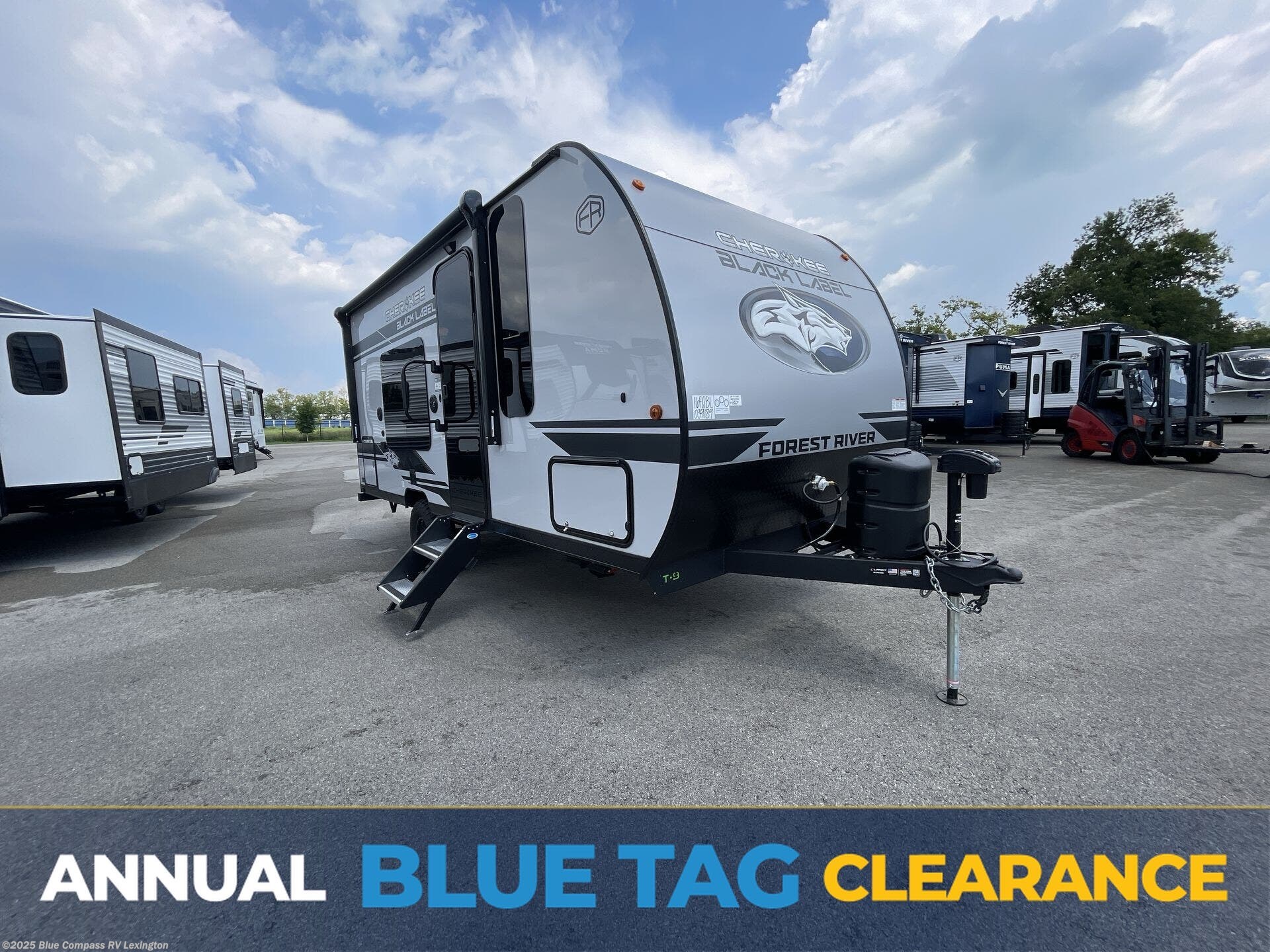 New 2026 Forest River Cherokee Wolf Pup Black Label 16FQWBL available in Georgetown, Kentucky