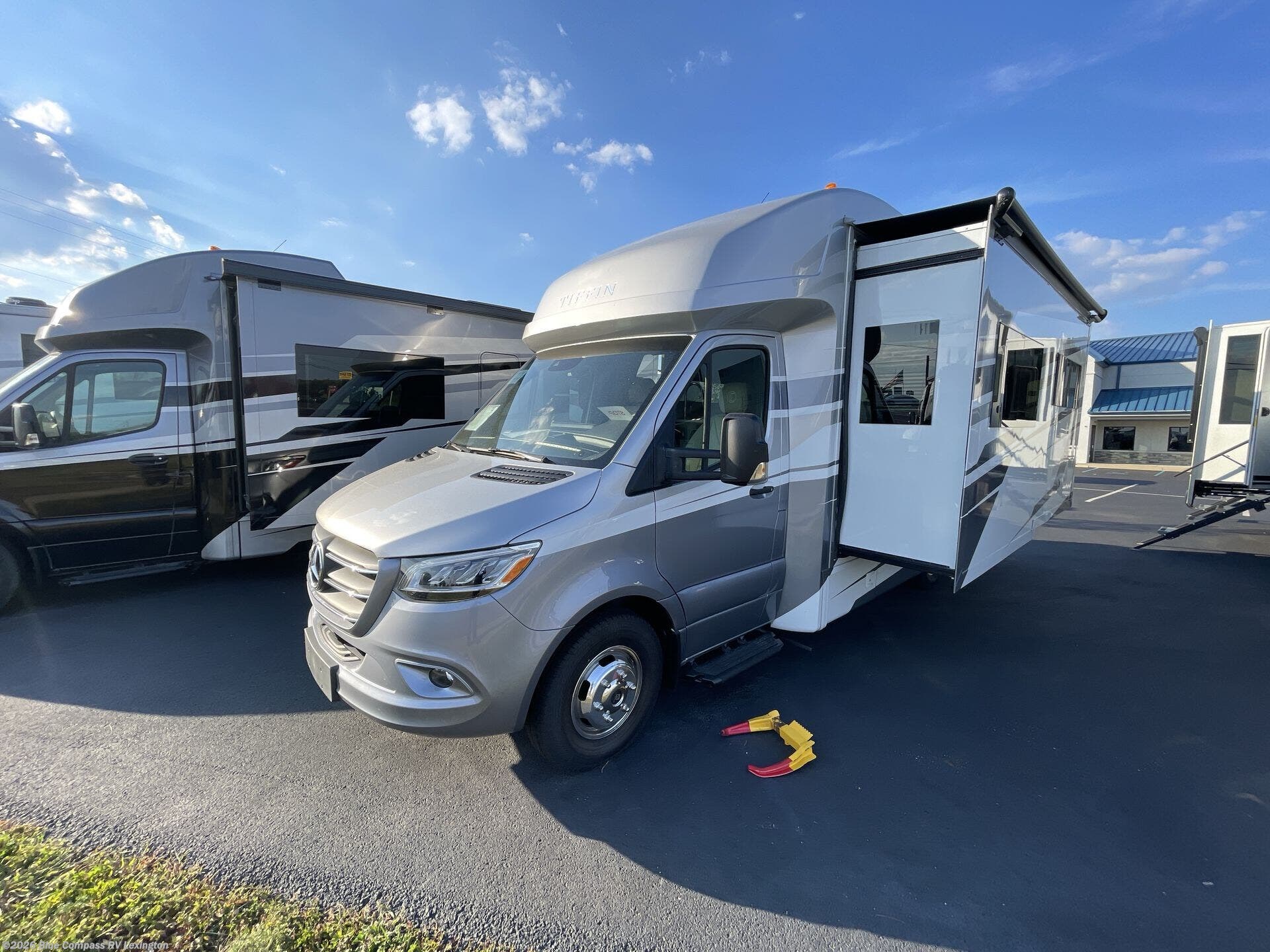 New 2026 Tiffin Wayfarer 25 XRW available in Georgetown, Kentucky