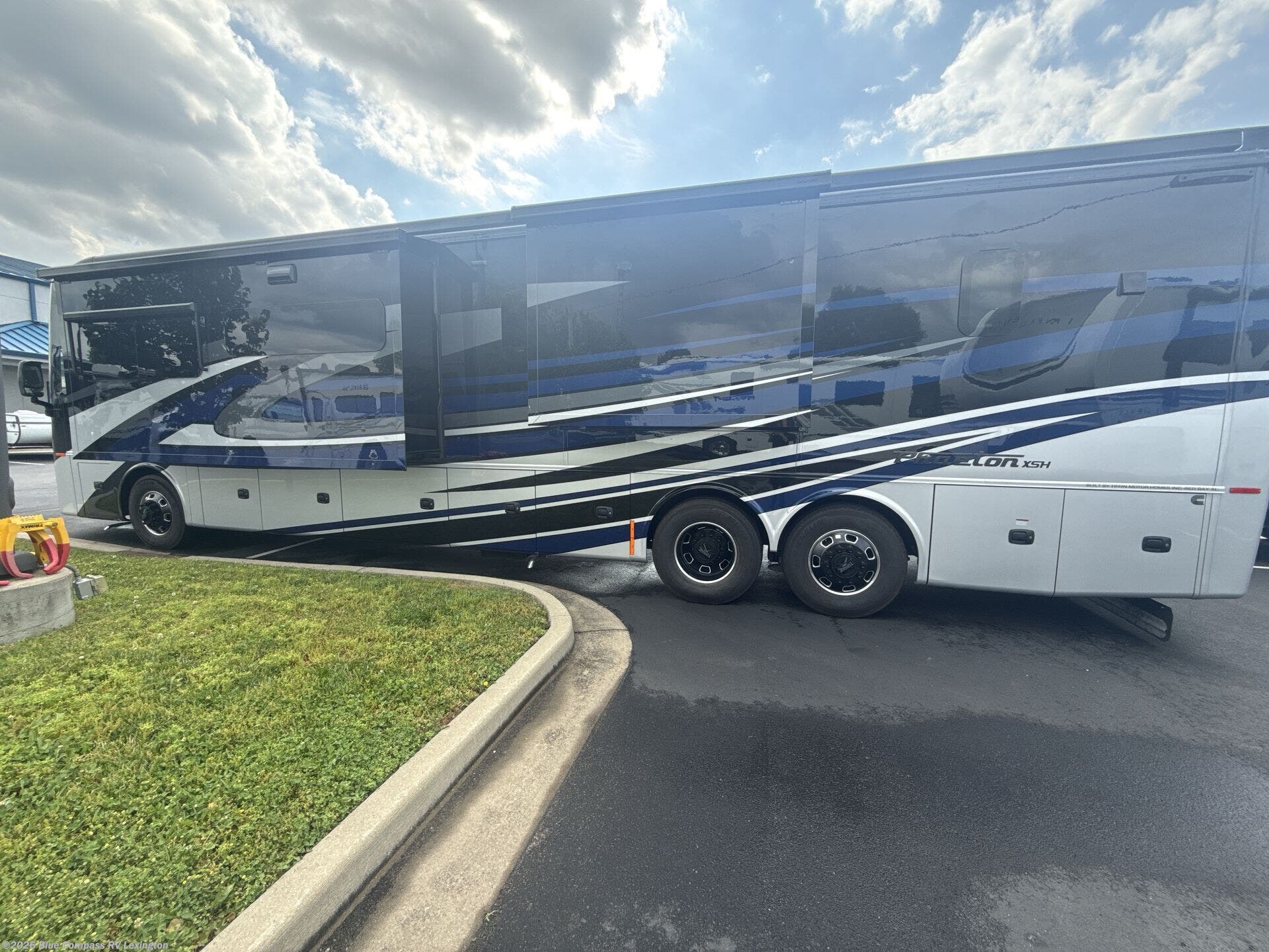 New 2026 Tiffin Phaeton 44 OH available in Georgetown, Kentucky
