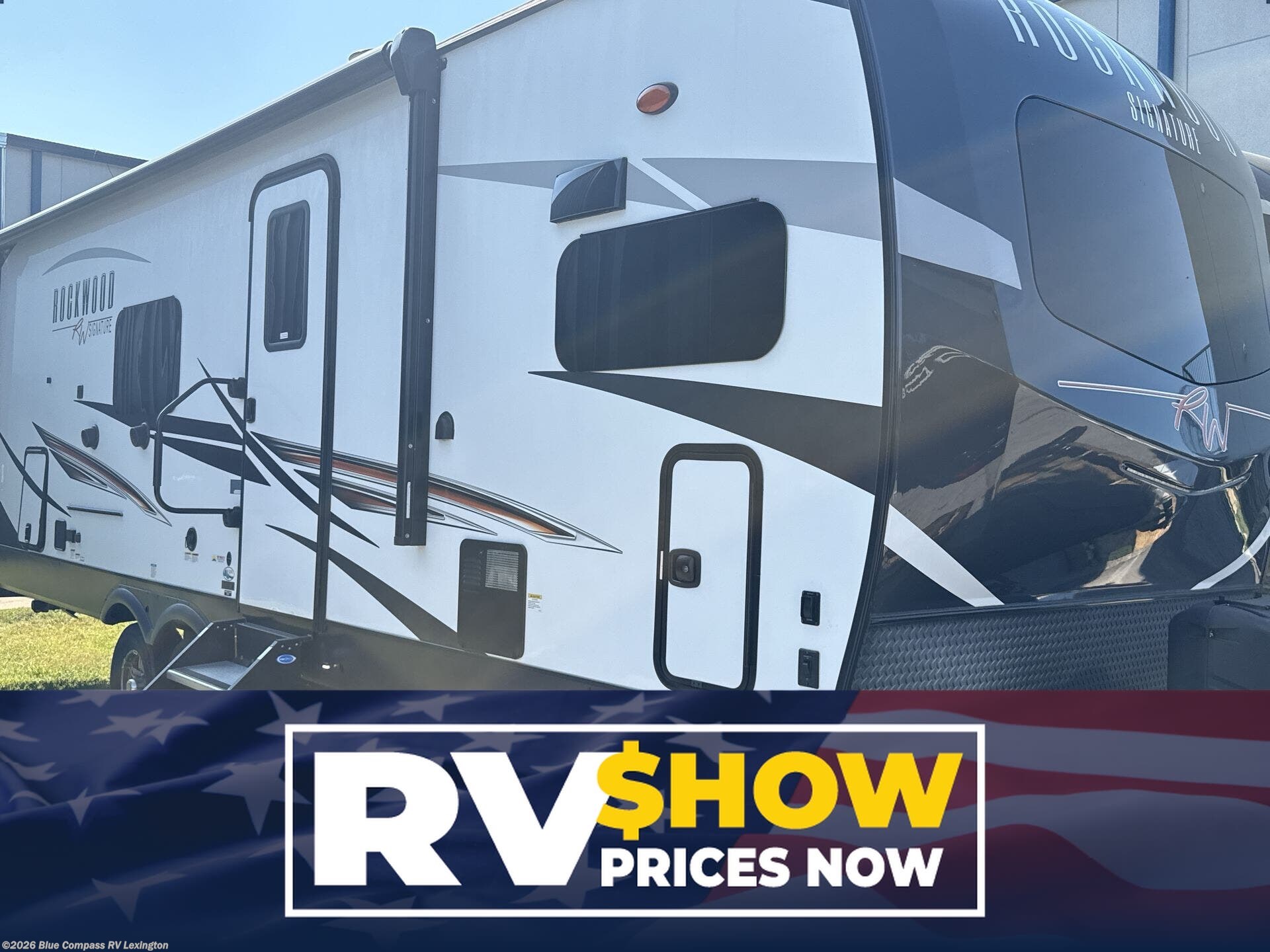 Used 2022  Forest River Rockwood Signature Ultra Lite 8263MBR by Forest River from Blue Compass RV Lexington in Georgetown, KY