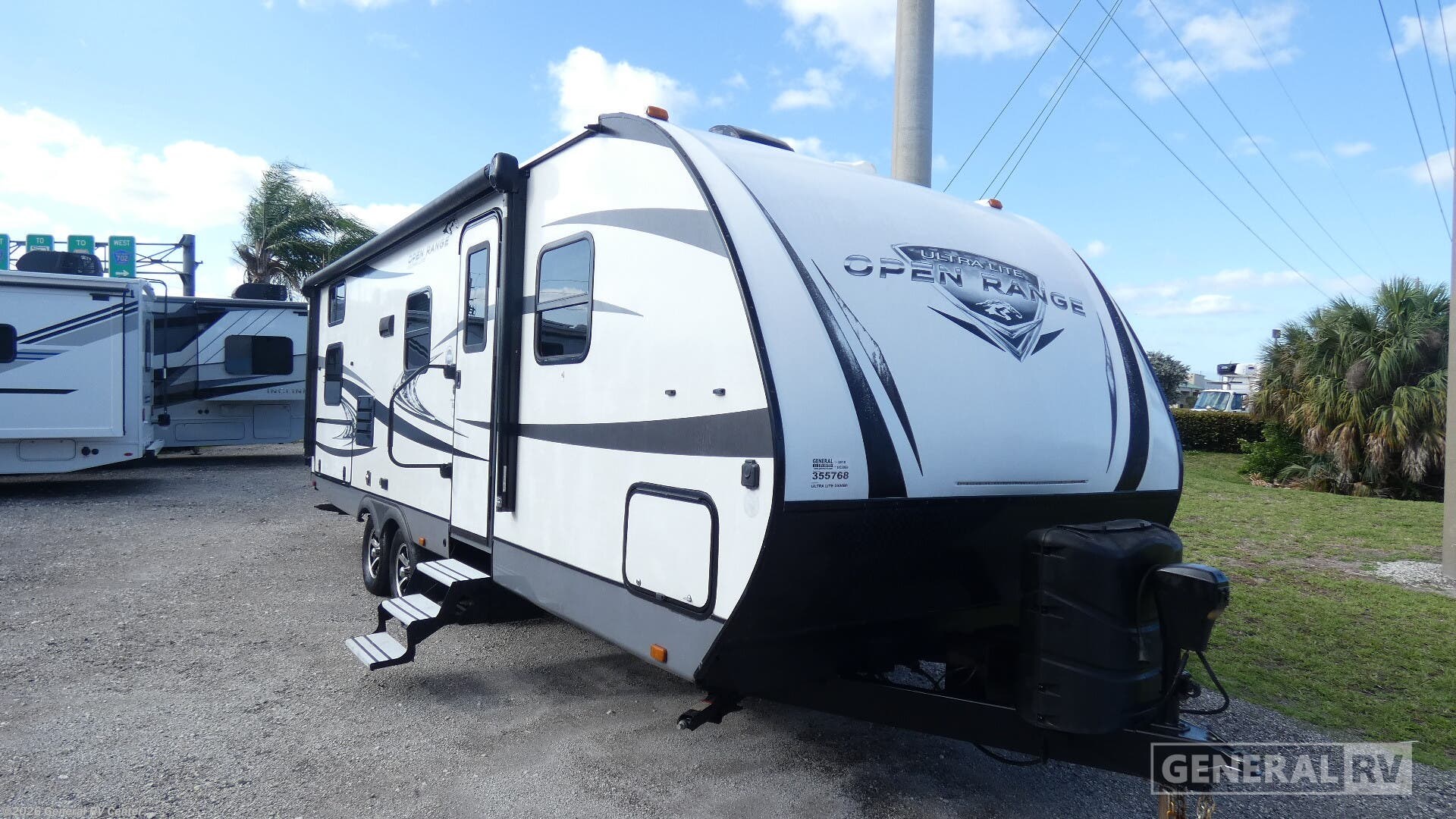 Used 2018 Highland Ridge Open Range 2504BH available in West Palm Beach, Florida