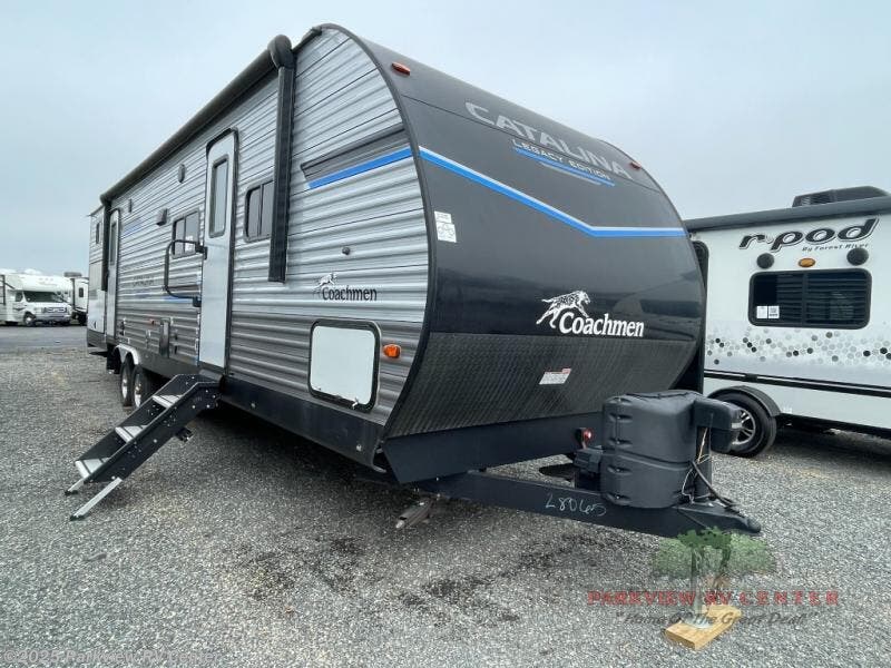Used 2023 Coachmen Catalina Legacy 323BHDSCK available in Smyrna, Delaware